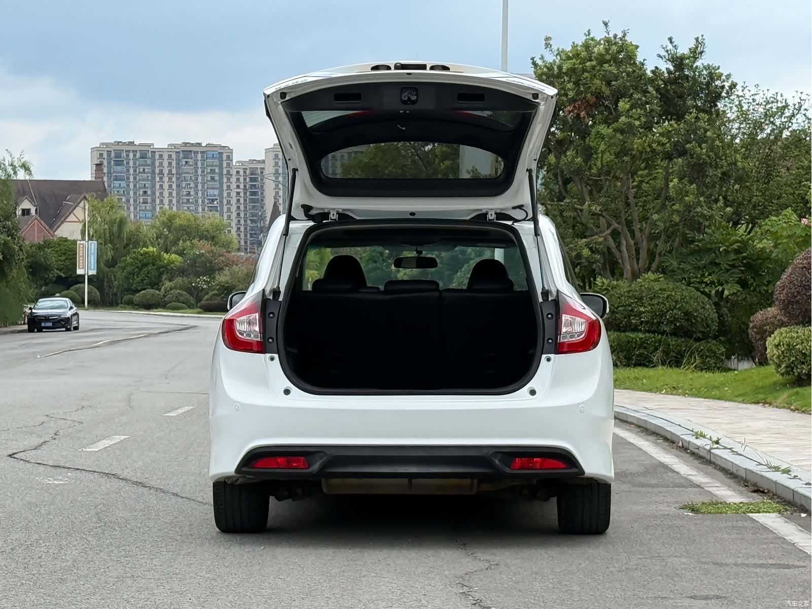 Honda Jade, 2015 13