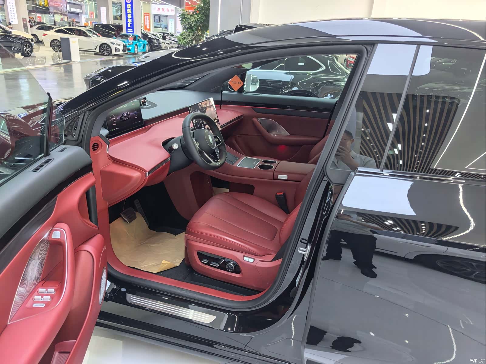 Luxeed R7, 2025 6