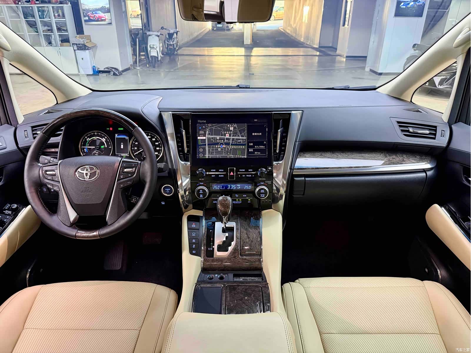 Toyota Vellfire, 2022 19
