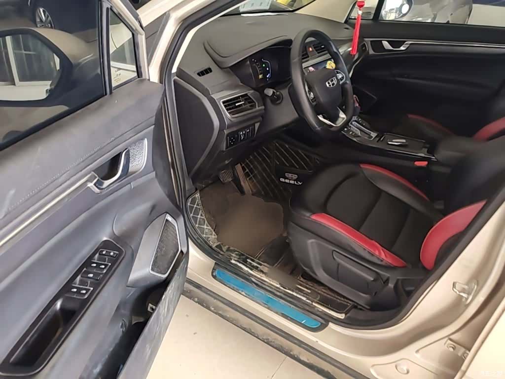 Geely Emgrand, 2020 16