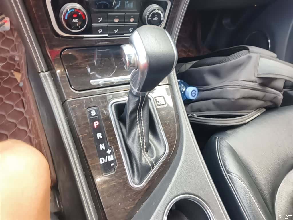 Zotye T600, 2015 14