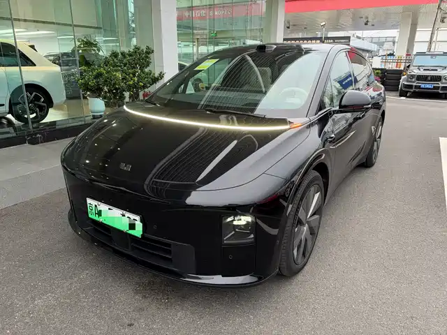 Li Auto i6 2026 — купить из Китая под заказ