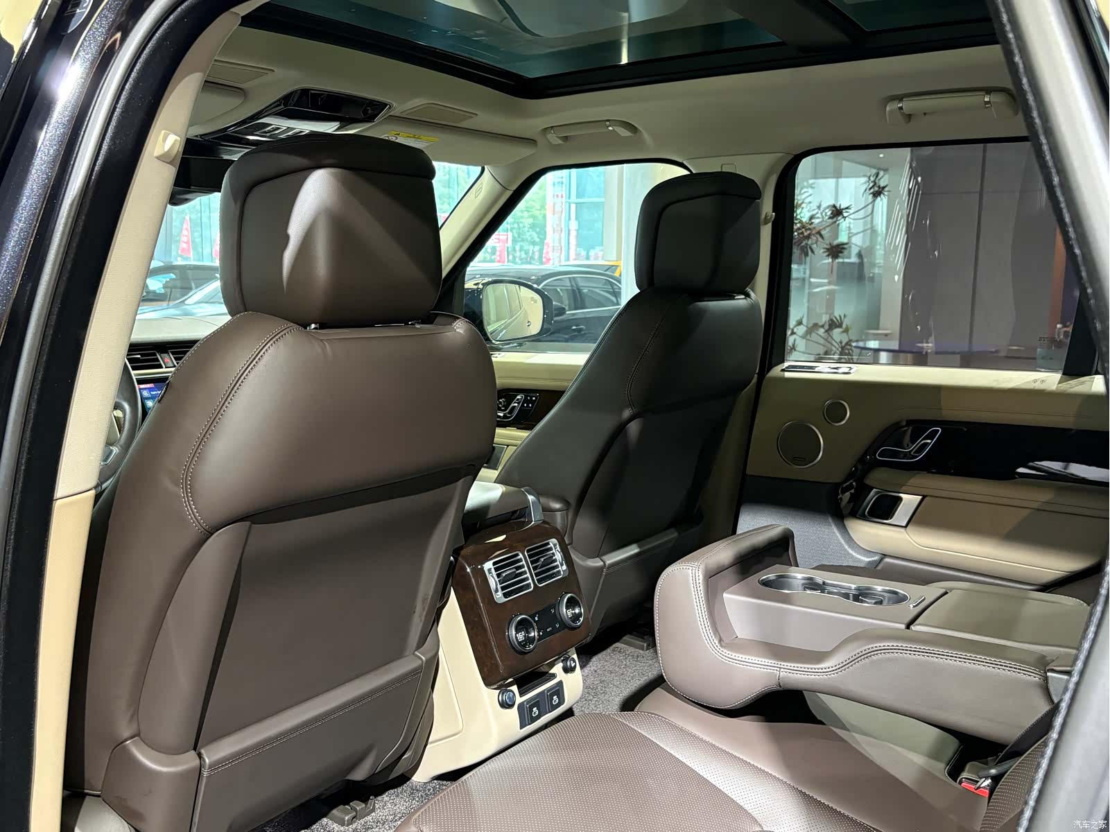 Land Rover Range Rover, 2022 15