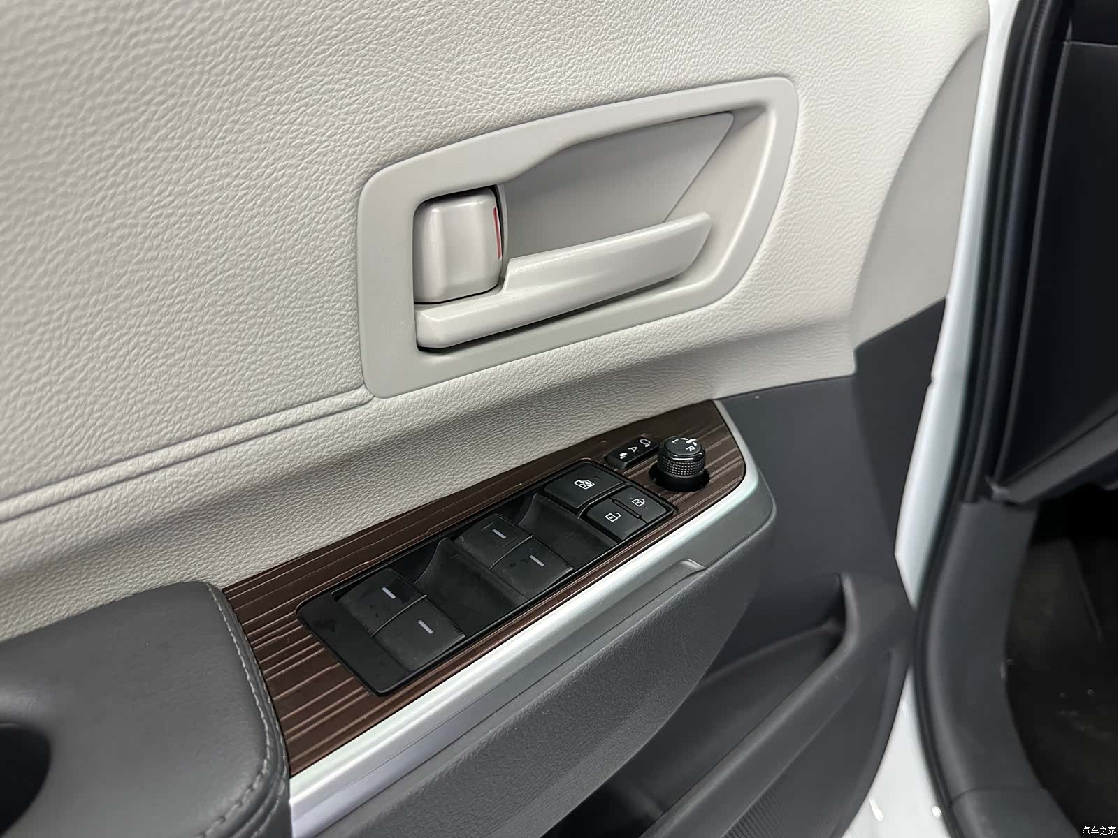 Toyota Sienna, 2023 19