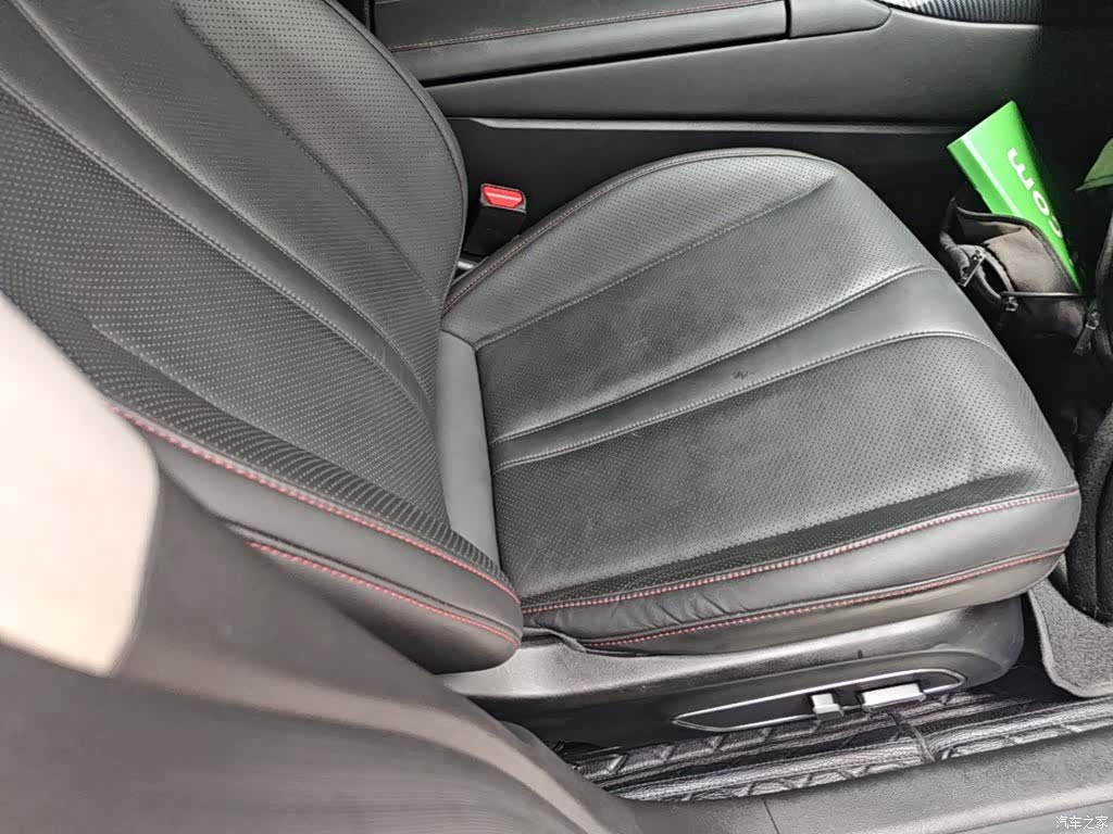 Xpeng P7, 2021 25