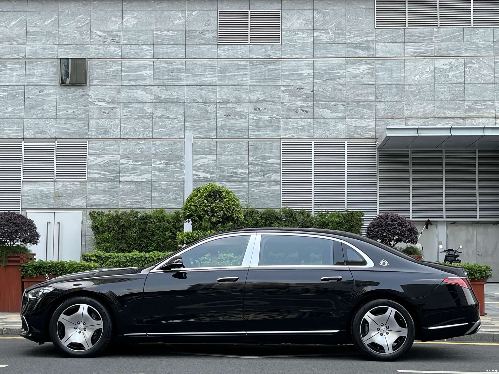 Maybach S-Class, 2024 3
