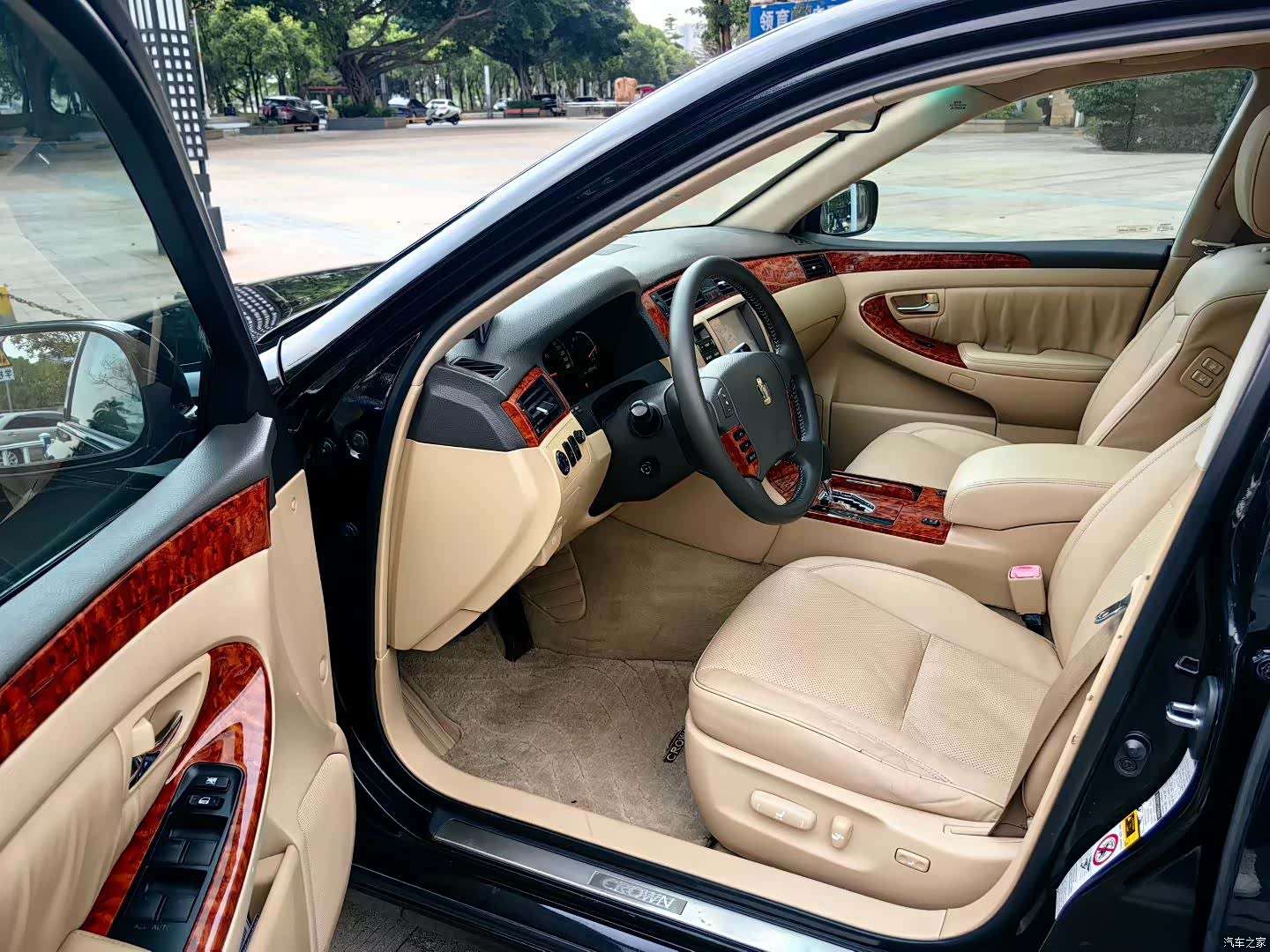 Toyota Crown, 2008 4