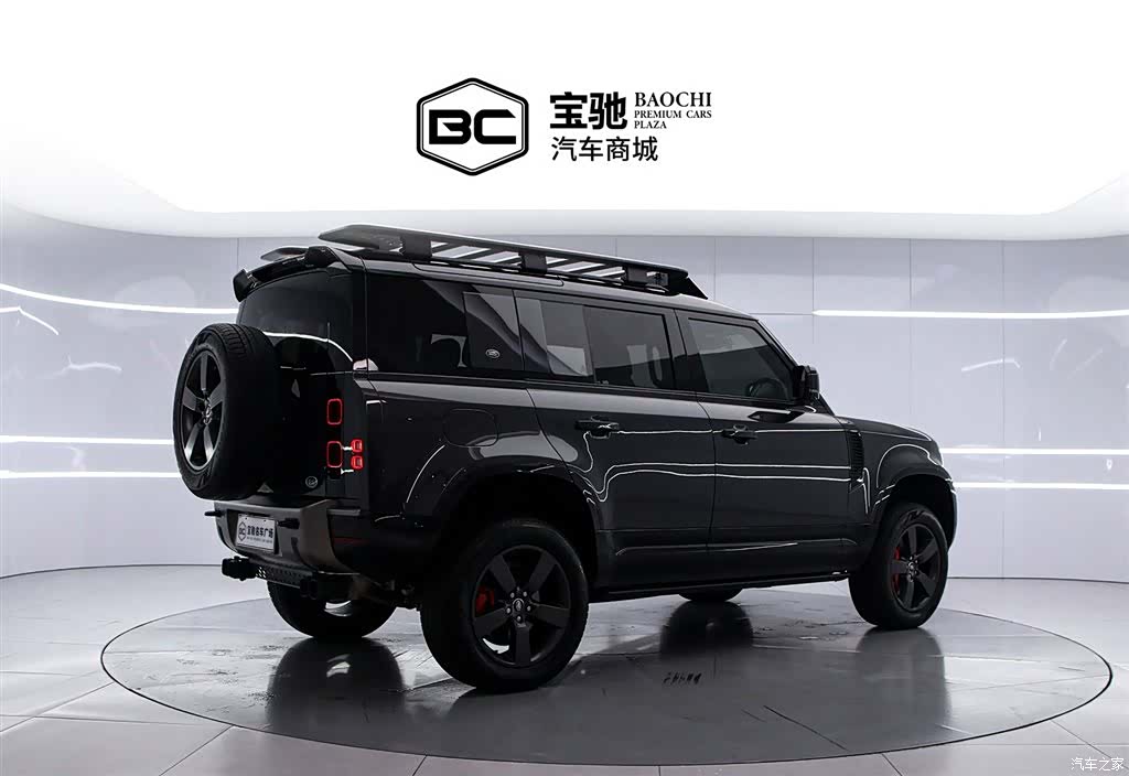 Land Rover Defender, 2024 3