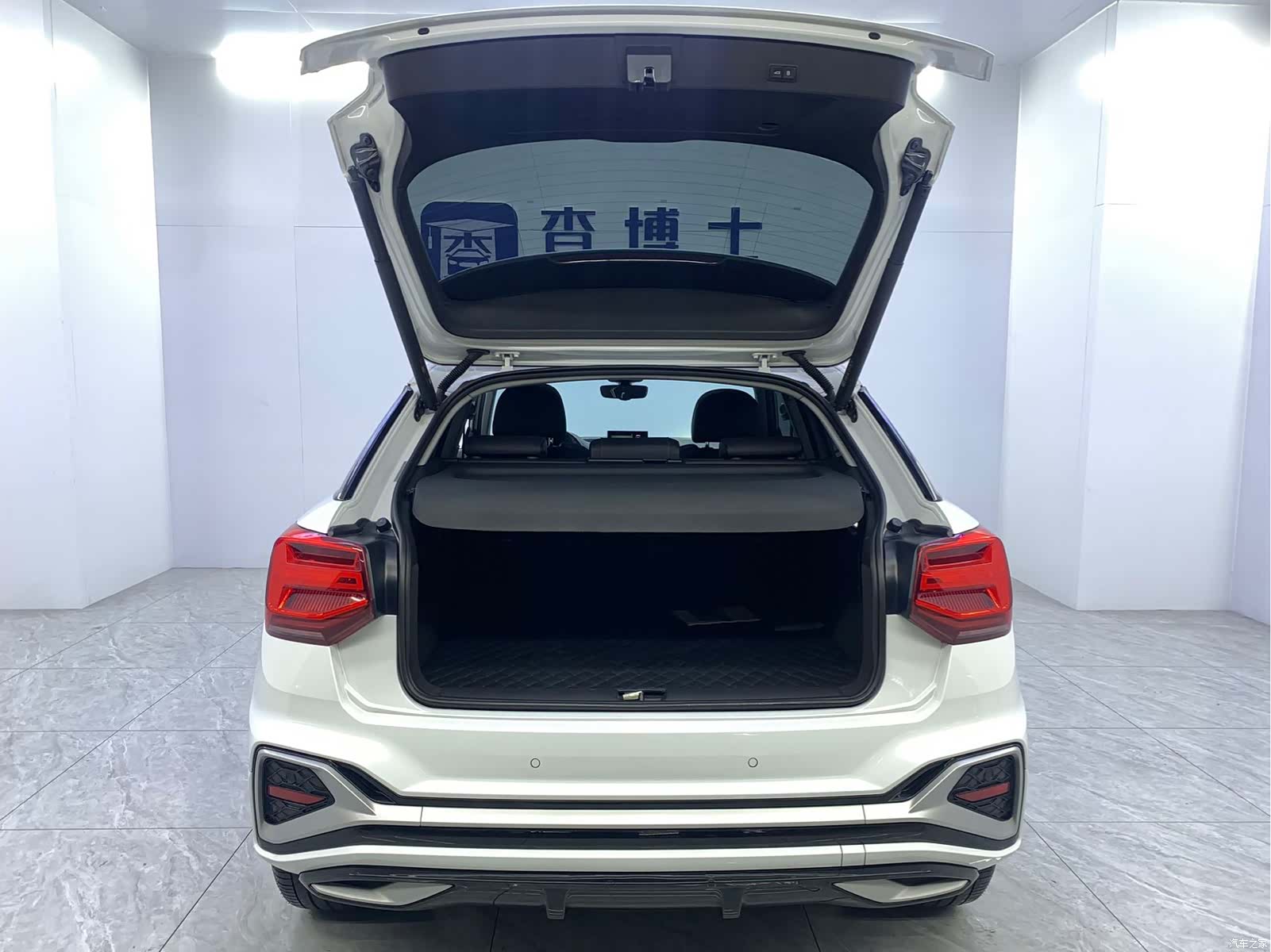 Audi Q2L, 2022 22