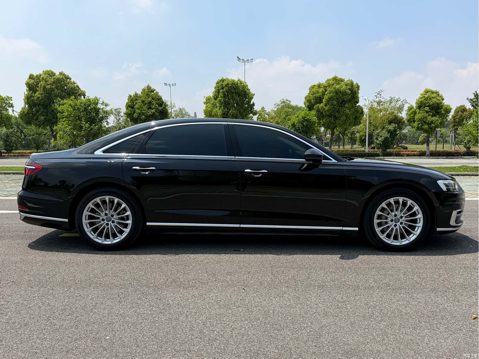 Audi A8L, 2020 10