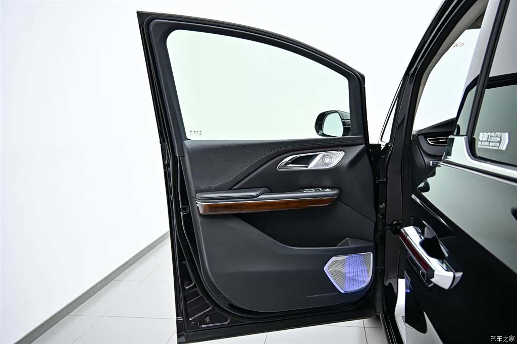 Hongqi HQ9, 2024 24