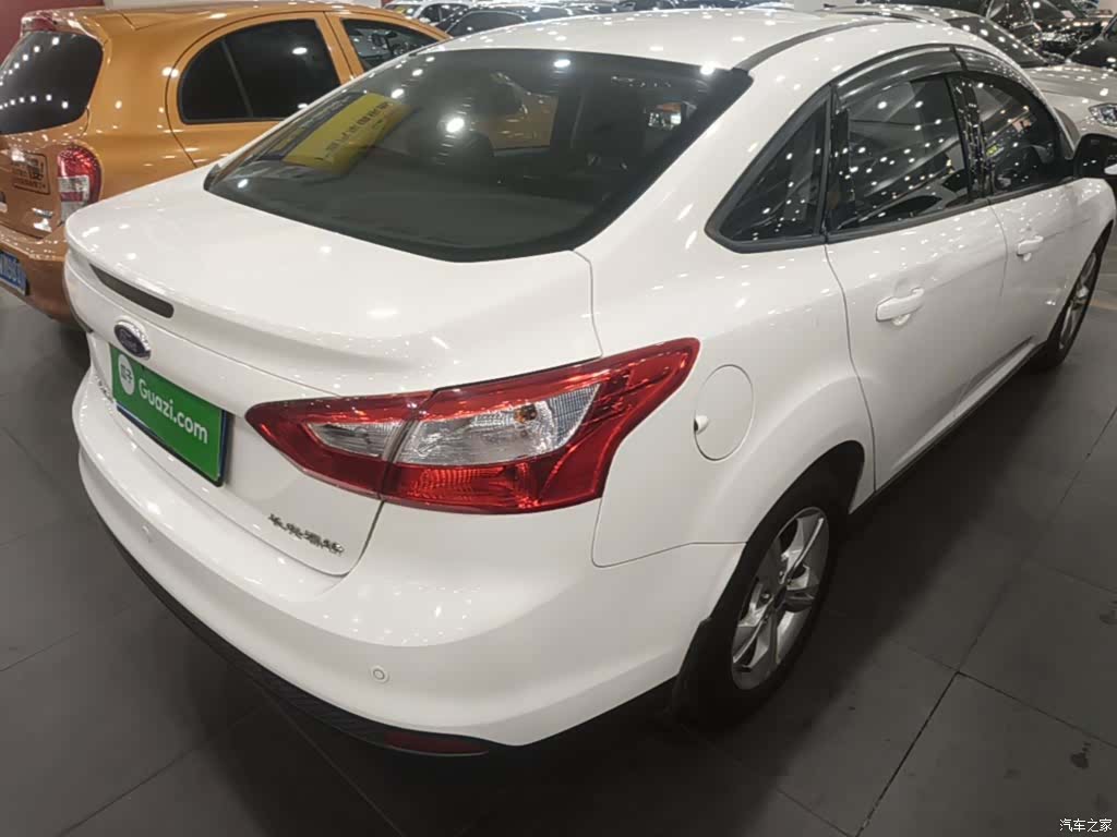 Ford Focus, 2014 7