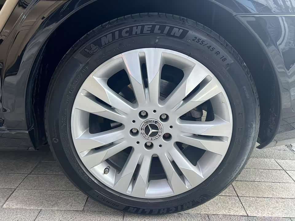 Mercedes-Benz S-class Mercedes-Benz S-class