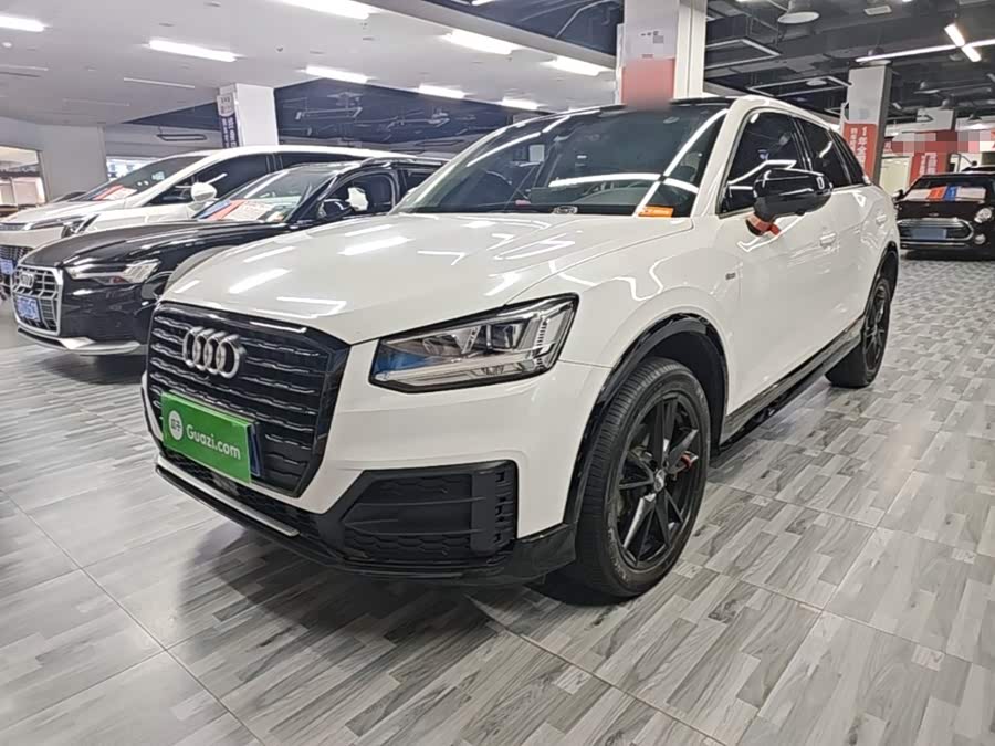 Audi Q2L 2021, фото 1