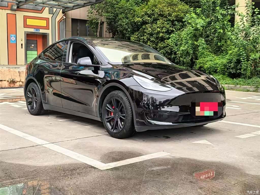 Tesla Model Y, 2022 3