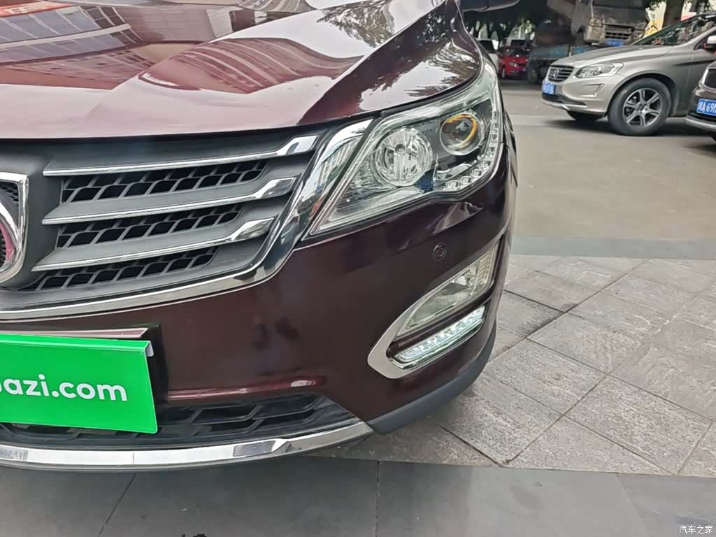 Wuling 560, 2015 24