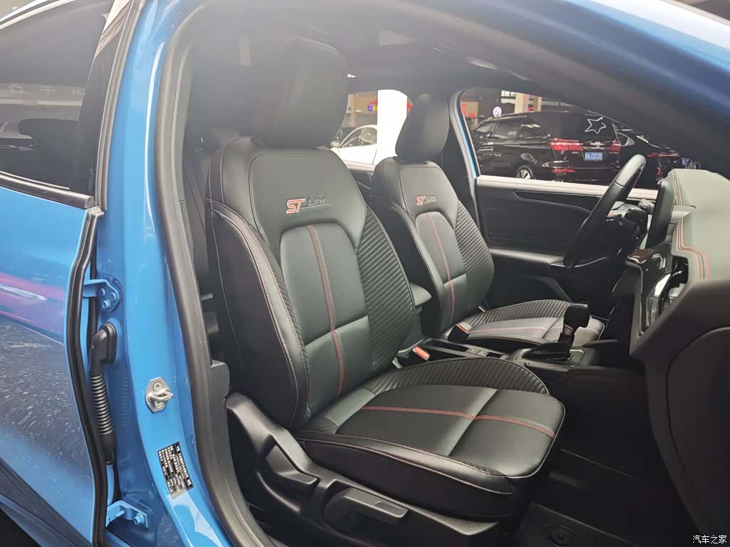 Ford Focus, 2023 19