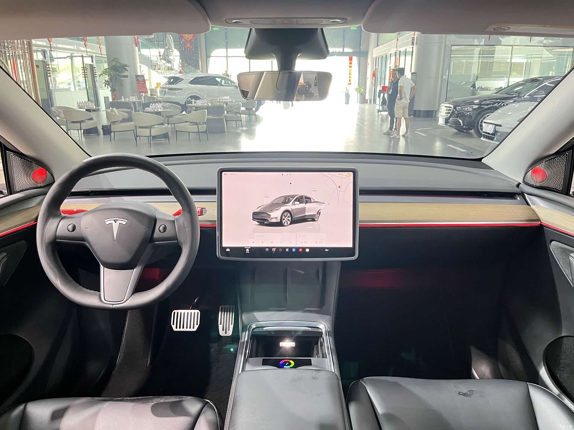 Tesla Model Y, 2022 все фото