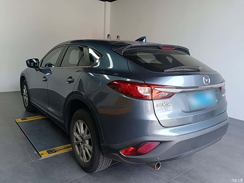 Mazda CX-4, 2018 все фото