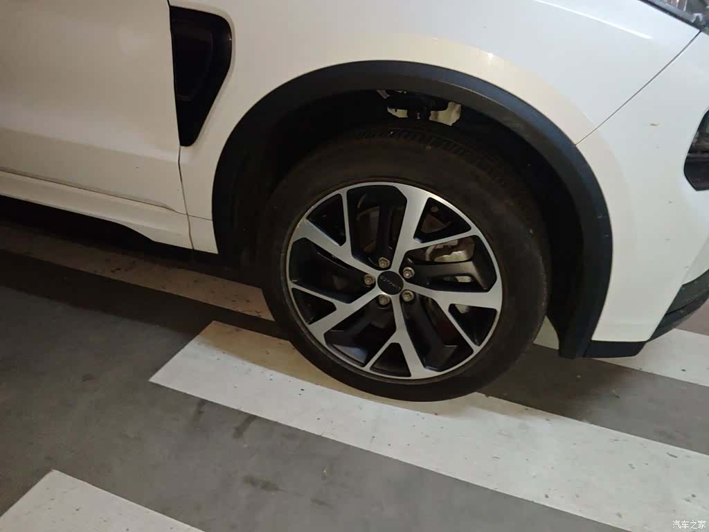 Lynk & Co 01, 2022 8