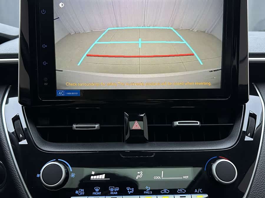 Toyota Corolla 2022, фото 14