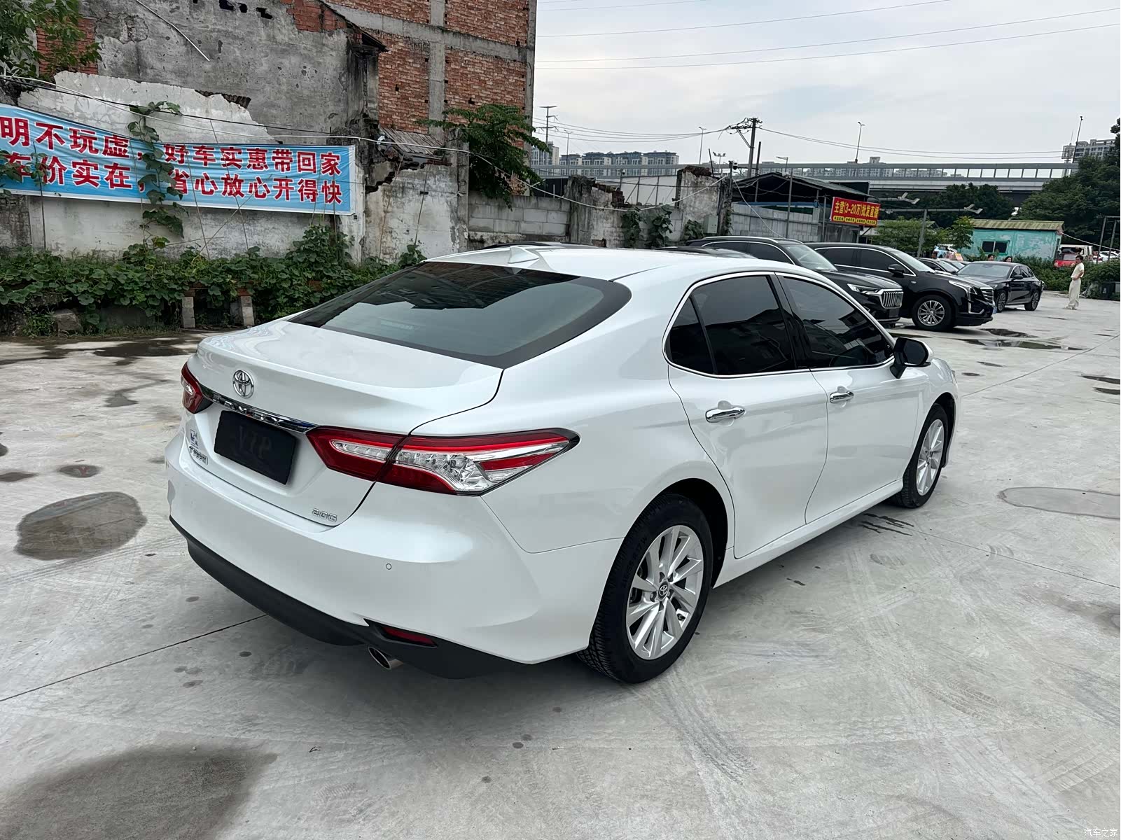 Toyota Camry, 2023 все фото
