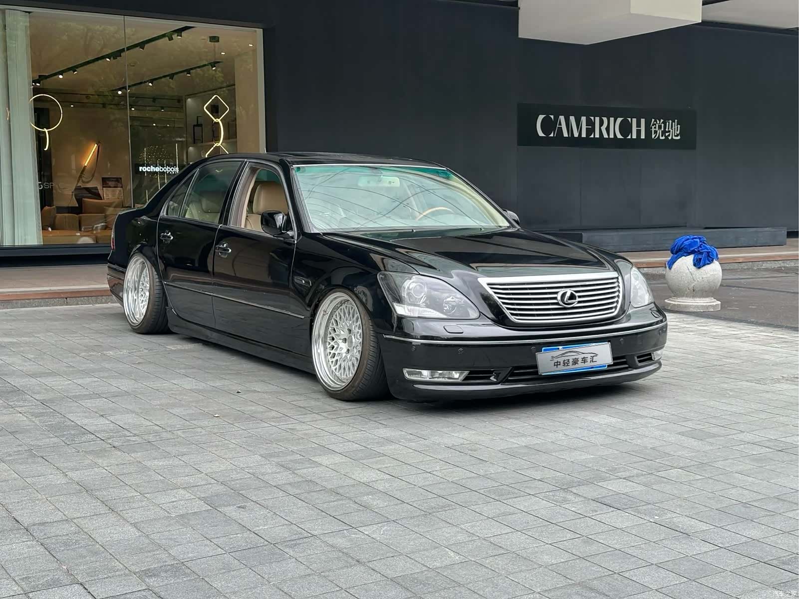 Lexus LS, 2005 3