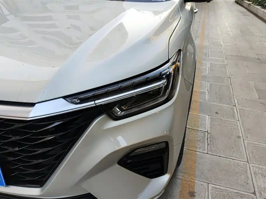 Roewe RX5