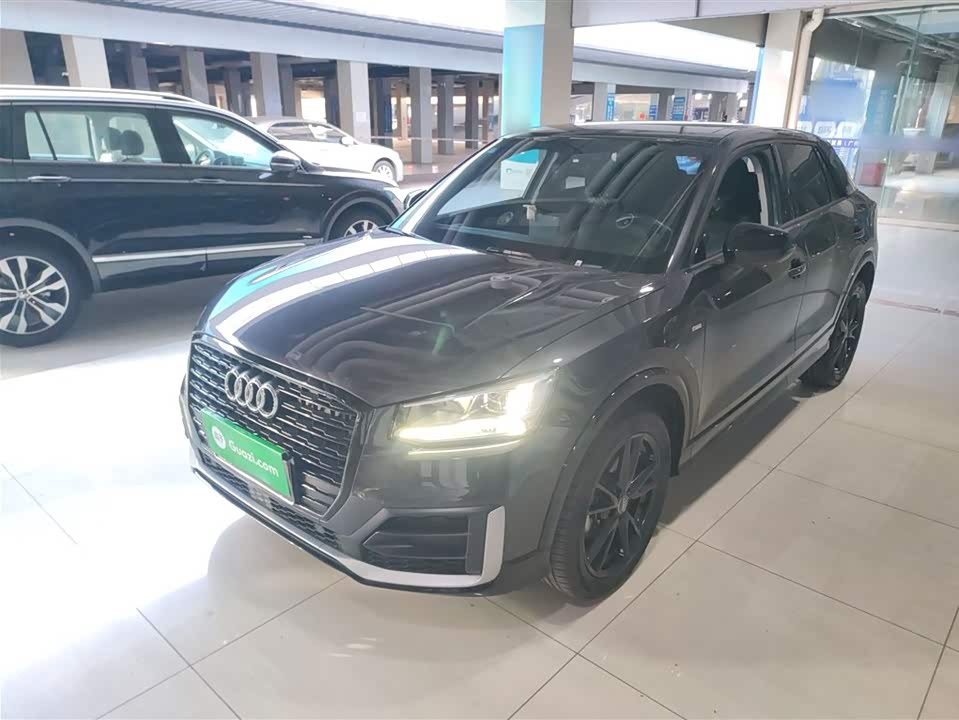 Audi Q2L