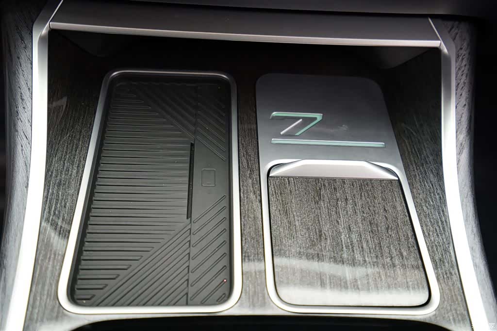 BMW i7, 2024 10