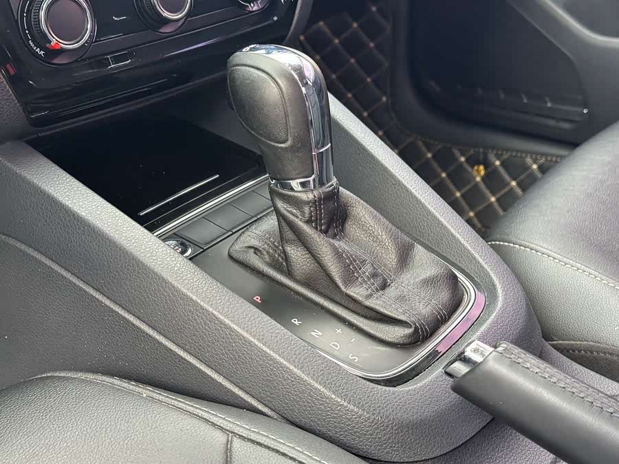 Volkswagen Sagitar 2017, фото 10