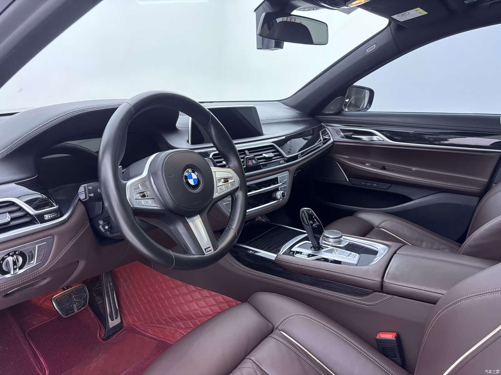 BMW 7 Series, 2021 все фото