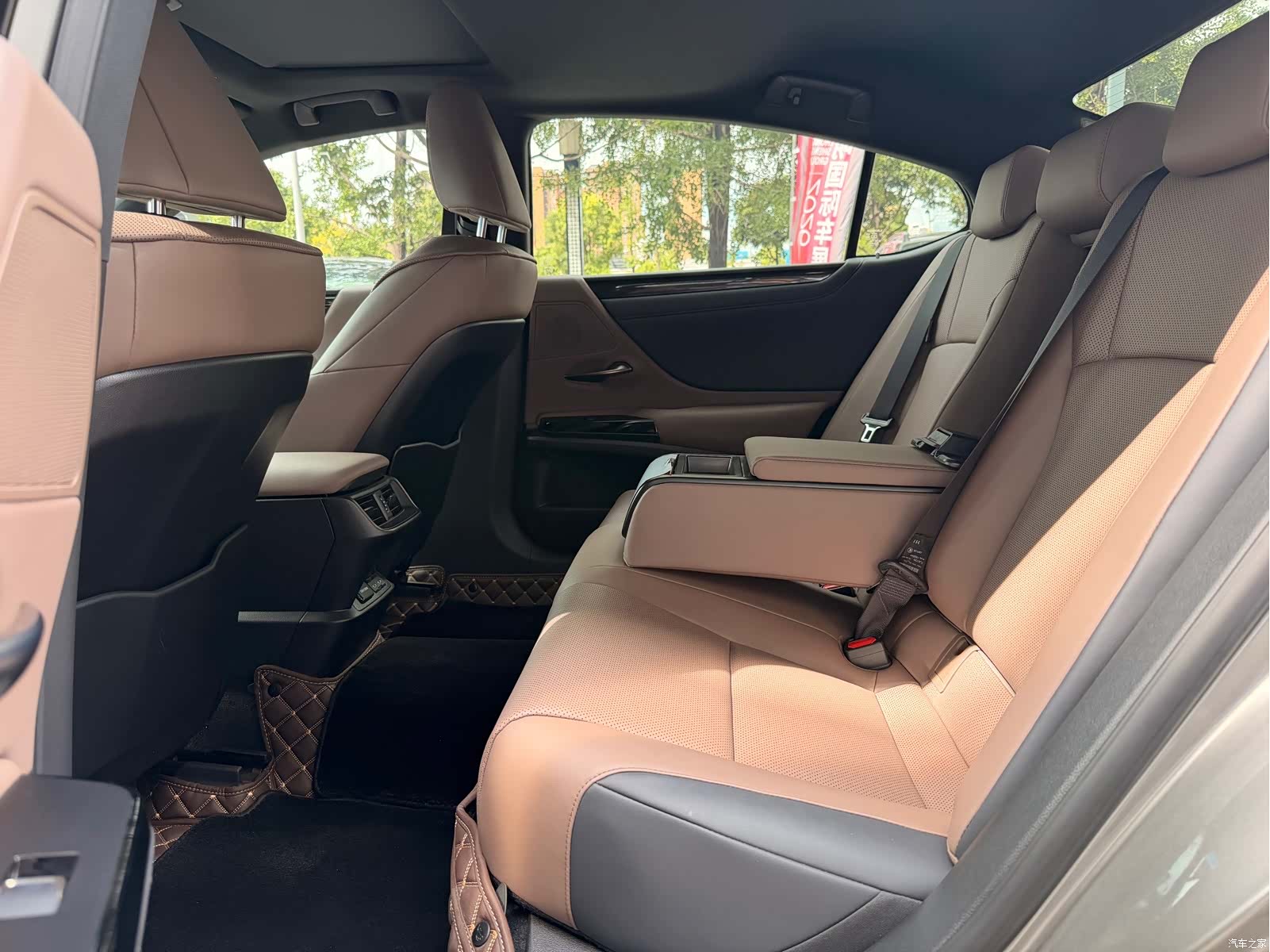 Lexus ES, 2023 17