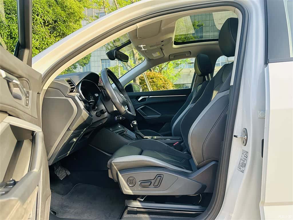 Audi Q3, 2023 6