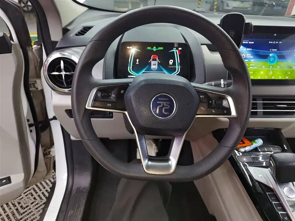 BYD Yuan Pro BYD Yuan Pro
