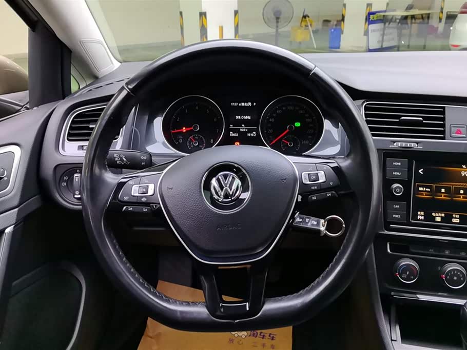 Volkswagen golf