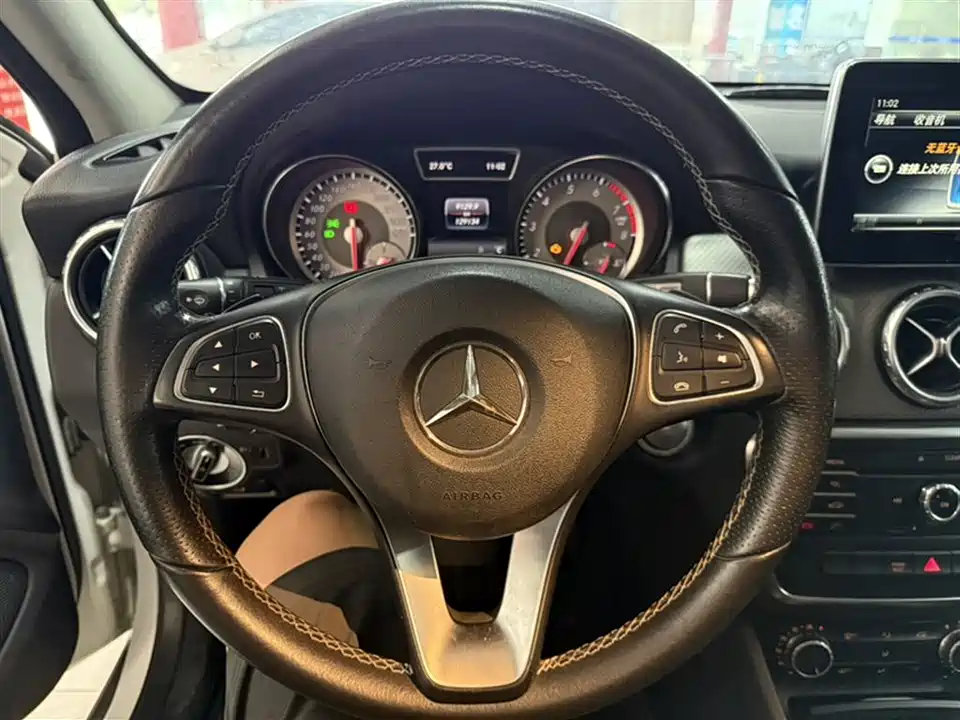 Mercedes-Benz GLA