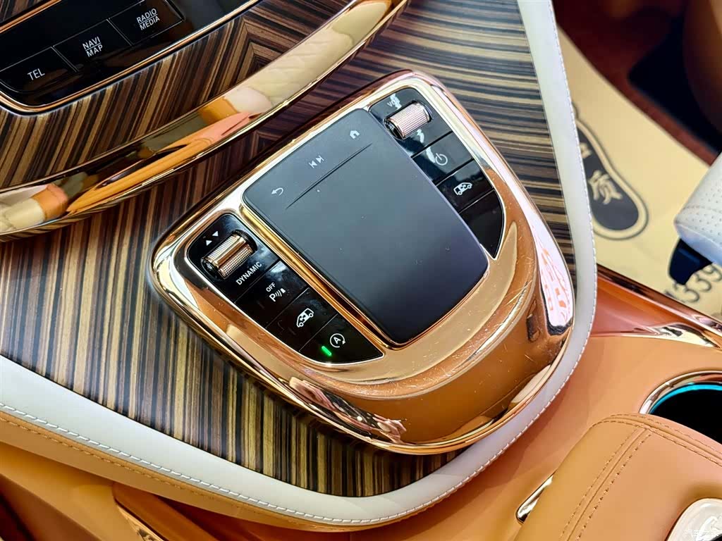 Mercedes-Benz V-Class, 2024 16