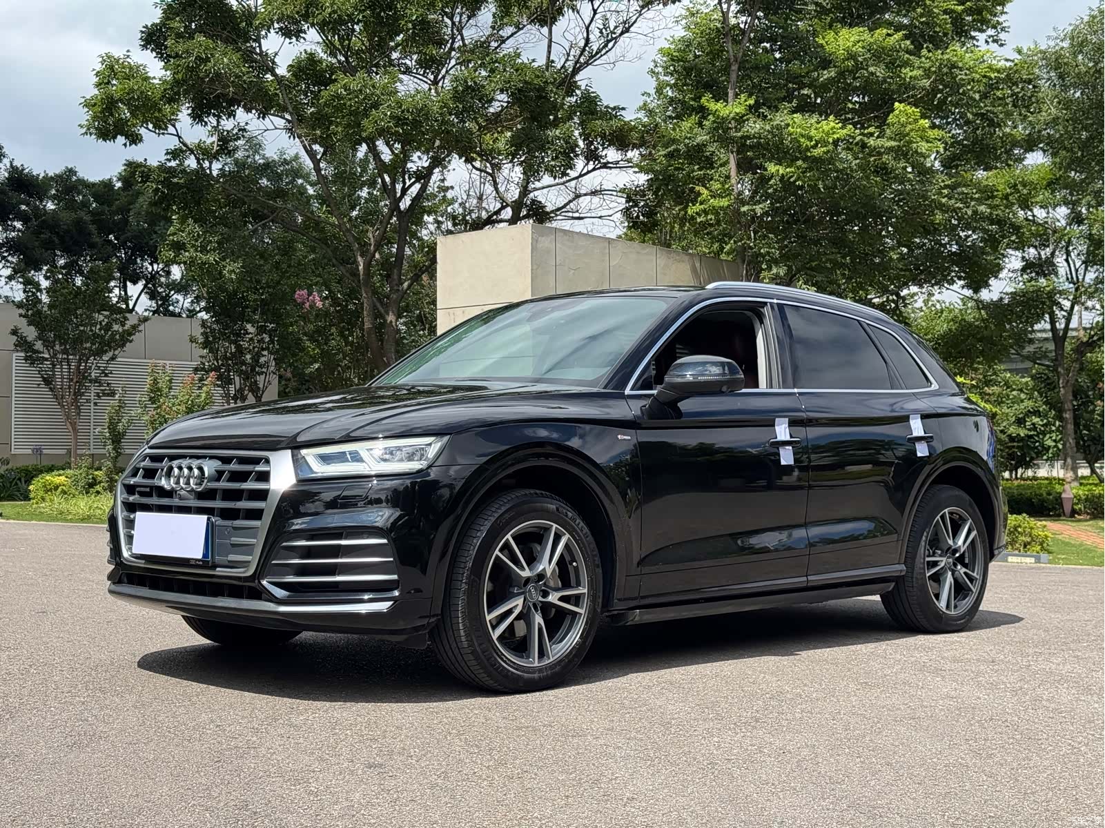 Audi Q5L, 2020 1