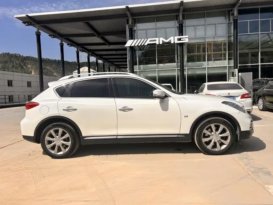 Infiniti QX50