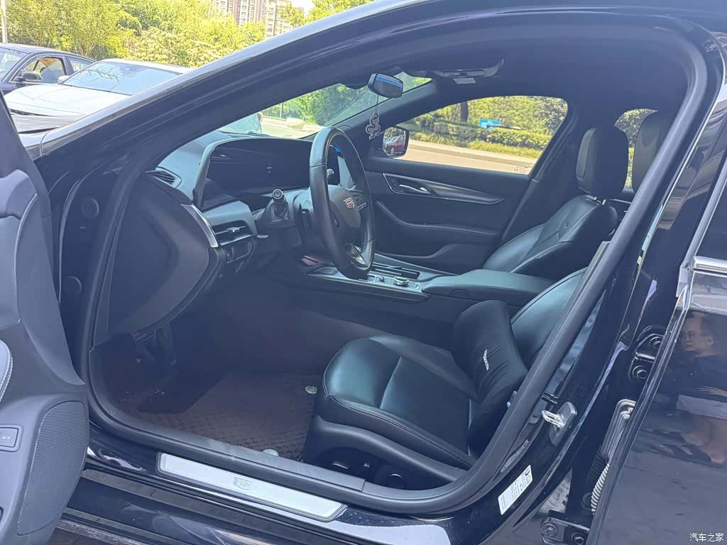 Cadillac CT5, 2024 4