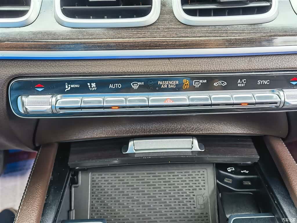 Mercedes-Benz GLE, 2020 28