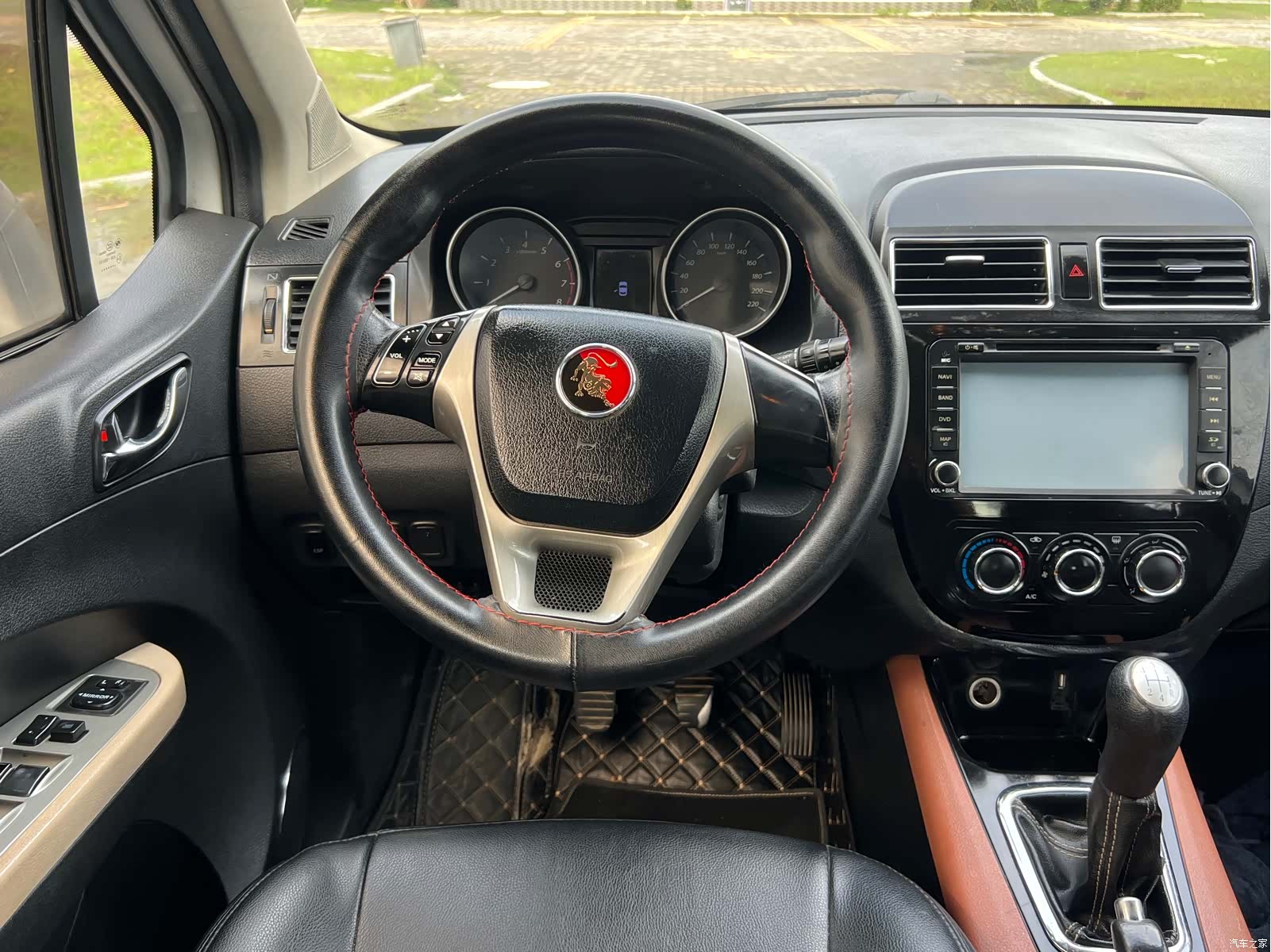 DongFeng X5, 2015 13