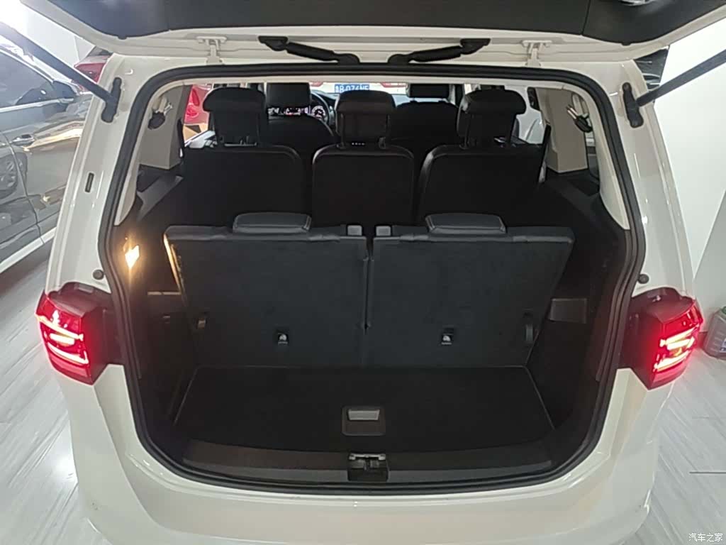 Volkswagen L, 2018 19