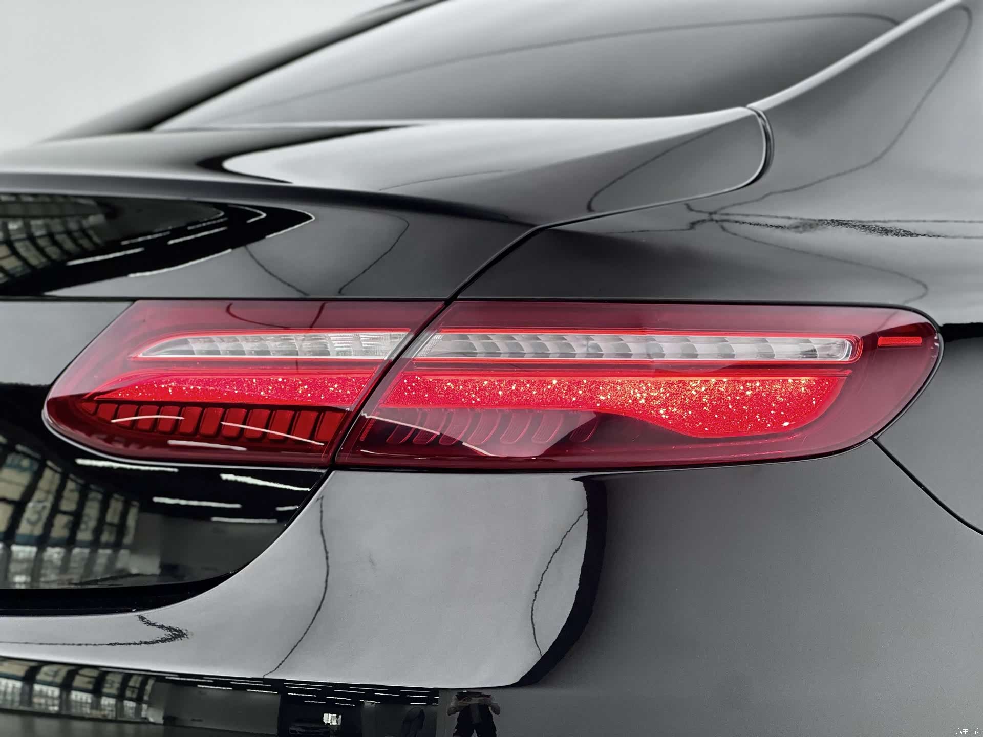 Mercedes-Benz E-Class, 2018 15