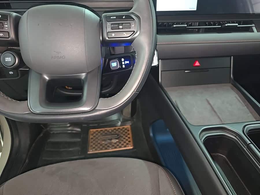 Hyundai EO Yio 2025, фото 13
