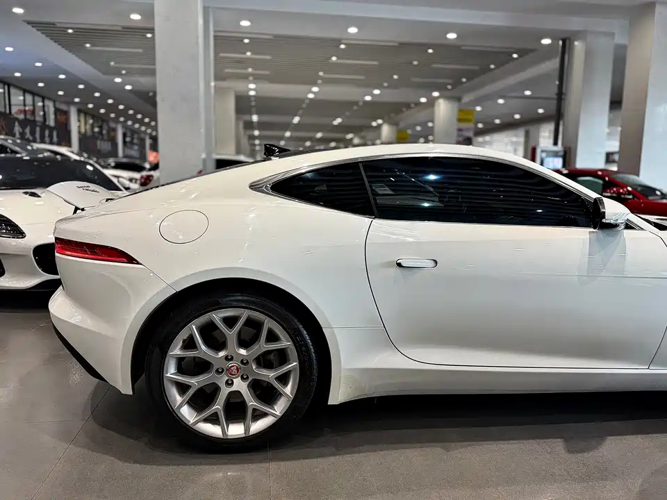 Jaguar F-TYPE