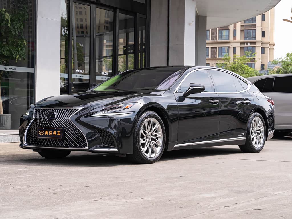 Lexus LS
