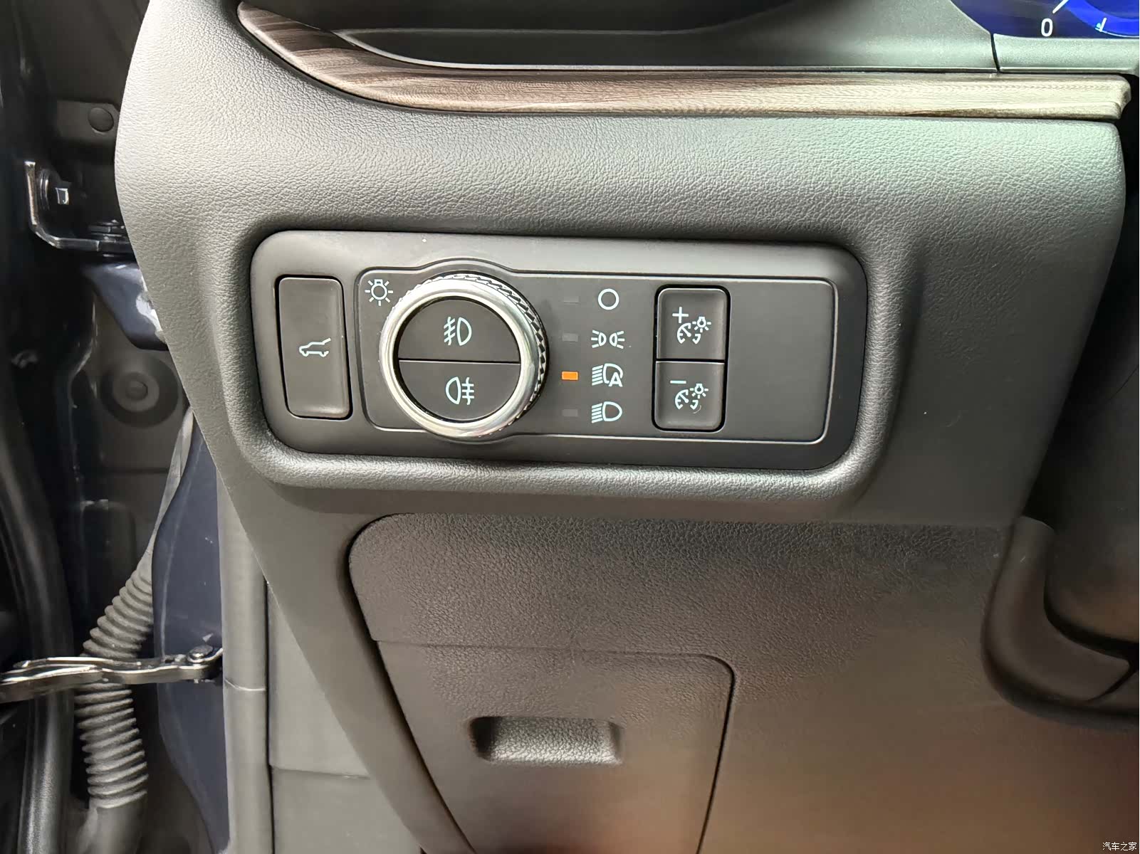 Ford Explorer, 2021 19