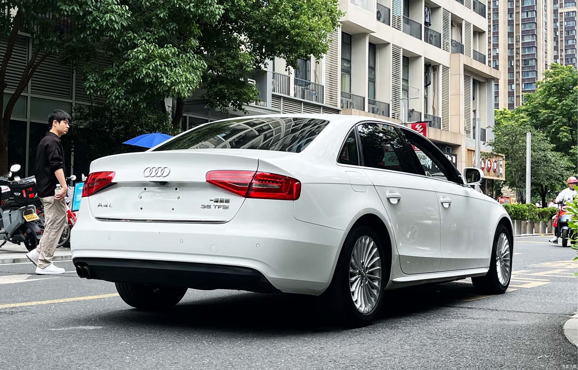 Audi A4L, 2015 все фото